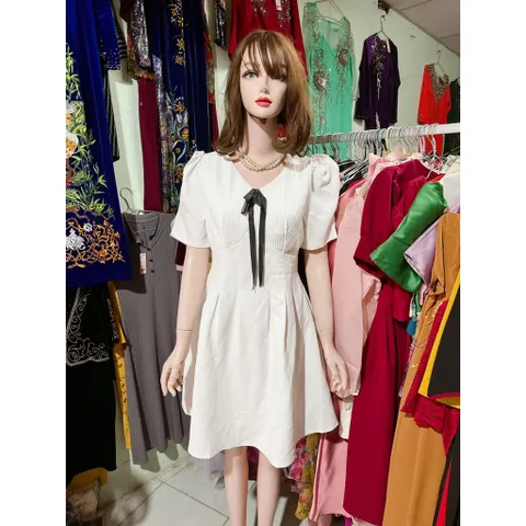 Đầm xòe đi tiệc cưới thiết kế cổ V, tay phồng sang trọng Hàng có sẵn giao ngay L Màu trắng Chất liệu tuyết mưa cao cấp