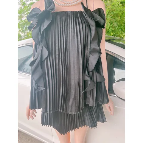 SET DẬP LY 2 DÂY ( HÌNH THẬT) Free size dưới 55kg  Màu đen Giá 290k/ cả set gồm áo 2 dây + chân váy có lót quần