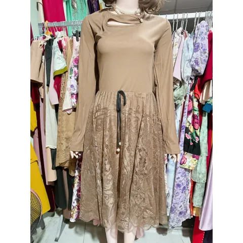 Đầm phối ren siêu đẹp Màu nâu và màu nude Hàng có sẵn giao ngay  Size SMLXL, màu nude có size tới 75kg Eo dưới 80cm mặc