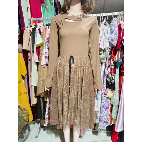 Đầm phối ren siêu đẹp Màu nâu và màu nude Hàng có sẵn giao ngay  Size SMLXL, màu nude có size tới 75kg Eo dưới 80cm mặc