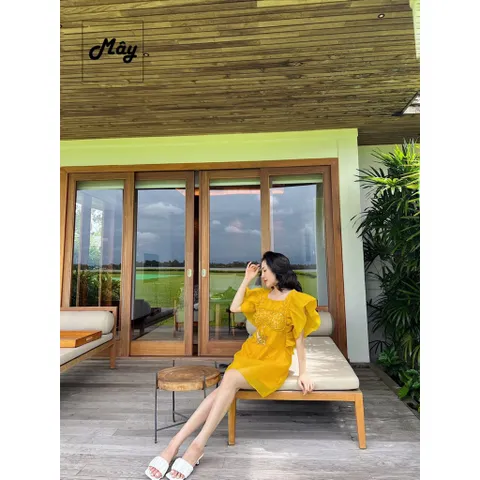 ĐẦM XUÔNG VOAN TAY CÁNH TIÊN ĐÍNH CƯỜM Giá 390k Hàng coa sẵn giao ngay