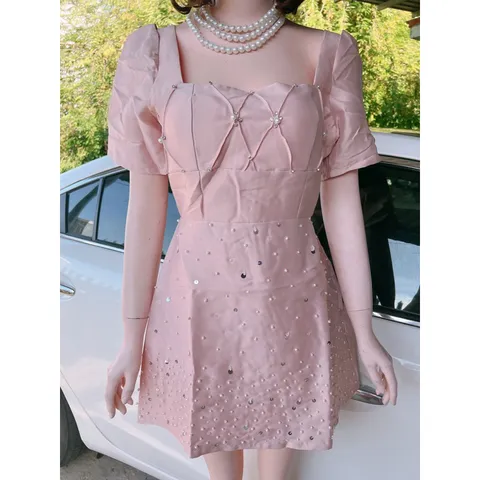 Váy tacta đính đá cổ vuông, có sẵn mút ngực và lót quần Giá 390k ( shop khác đang bán gần 5xx) Hàng co sẵn giao ngay M2L