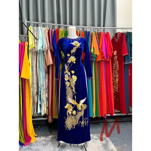 Áo dài nhung thêu tay