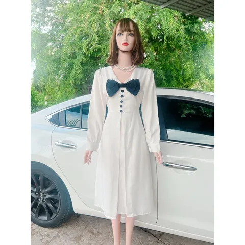🌷VÁY đẹp đỉnh cao xuất sắc lắm nhé chị em ơi 👍🏻lên dáng cũng xinh lắm ấy! ☘️ VÁY TRẮNG XẾP CỔ V NƠ CÚC BỌC 💎 🌷