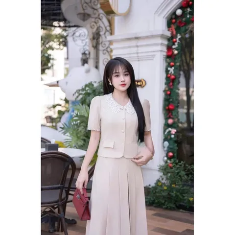Sét Áo Sơ Mi Cổ Ren Cúc Bọc Mix Chân Váy Xòe Xếp Ly Hàng có sẵn giao ngay eo 78 Đủ size SMLXL ( eo dưới 78cm mặc đẹp)