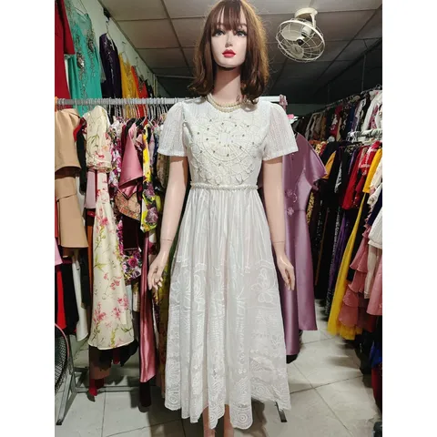 Đầm ren siêu đẹp Hàng có sẵn giao ngay Đủ size tới 65kg Màu trắng Có size tới XL Chất liệu ren đúp lót 2 lớp Giá 450k