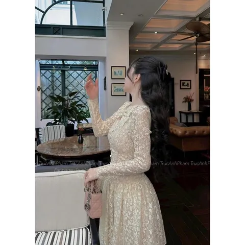Đầm dự tiệc sang trọng chất ren chỉ thêu cao cấp dài tay ,đính nút bọc cổ tròn đính nơ thiết kế dáng dài maxi dài l