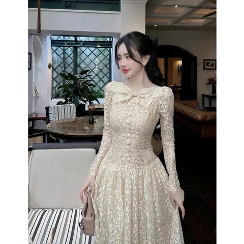 Đầm dự tiệc sang trọng chất ren chỉ thêu cao cấp dài tay ,đính nút bọc cổ tròn đính nơ thiết kế dáng dài maxi dài l