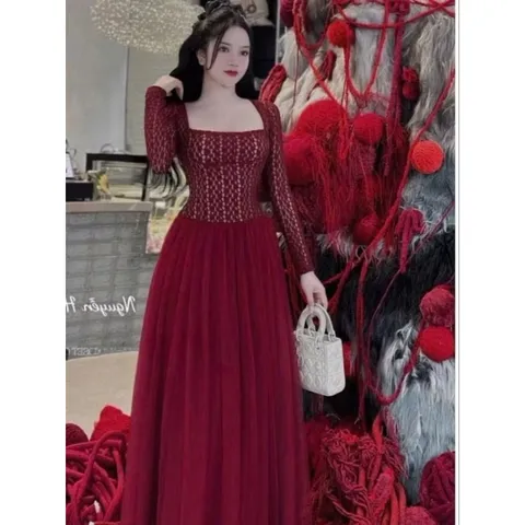 Đầm ren dáng dài Màu đỏ và đen Hàng có sẵn giao ngay Size SML Giá 390k