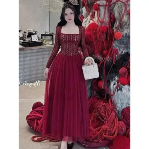 Đầm ren dáng dài Màu đỏ và đen Hàng có sẵn giao ngay Size SML Giá 390k