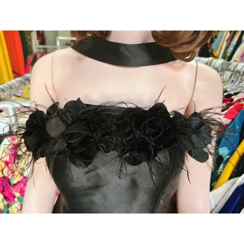Đầm maxi nữ dự tiệc sang trọng chất tapta cúp ngực dây cổ phối lông vũ ngực dáng váy chữ A dài maxi,cúp ngực lông vũ