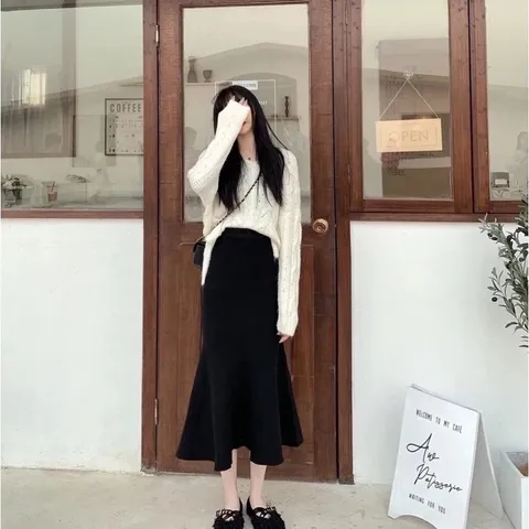 Chân váy đuôi cá siêu đẹp, tôn dáng Hàng có sẵn giao ngay Có đủ size tới 80kg Chất liệu co giãn dễ mặc Giá 199k/ cái
