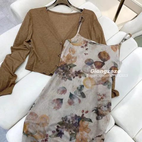 set gồm áo khoác kèm đầm hoa siêu đẹp