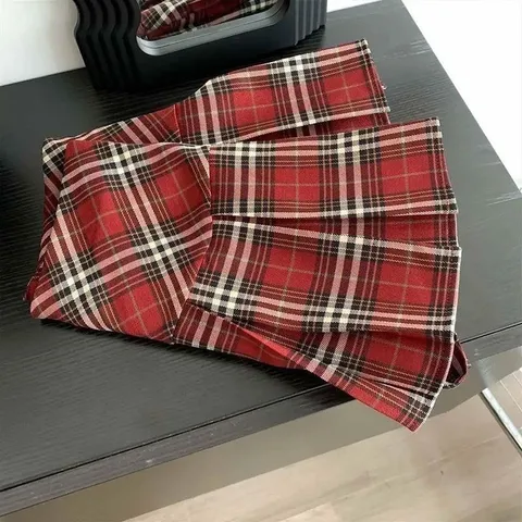 (sẵn) Chân váy xếp ly kẻ caro dáng ngắn màu đỏ  Hàng có sẵn giao ngay  DƯới 65kg mặc đẹp Giá 200k