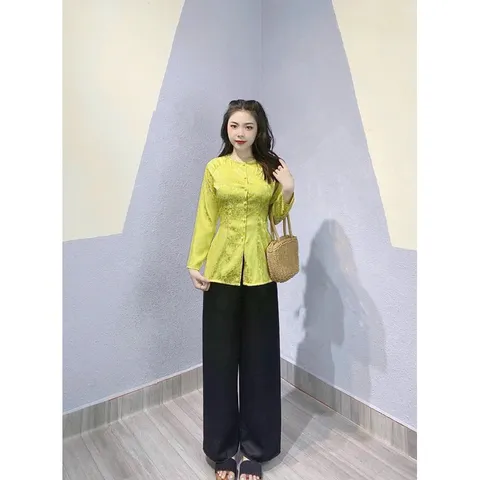 ÁO LẺ BÀ BA ( KHÔNG QUẦN ) - VẢI GẤM TAY DÀI NÚT NGỌC  Hàng có sẵn giao ngay Đủ size Giá 190k ( áo) Quần 100k/ cái