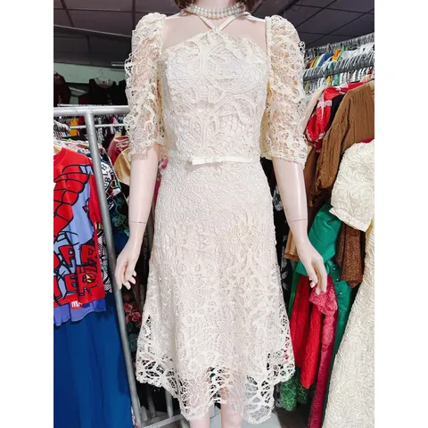 Đầm ren trắng kem cổ yếm Giá 390k Hàng có sẵn giao ngay XL Chất liệu ren cao cấp Đúp lót 2 lớp Có đủ size SMLXL
