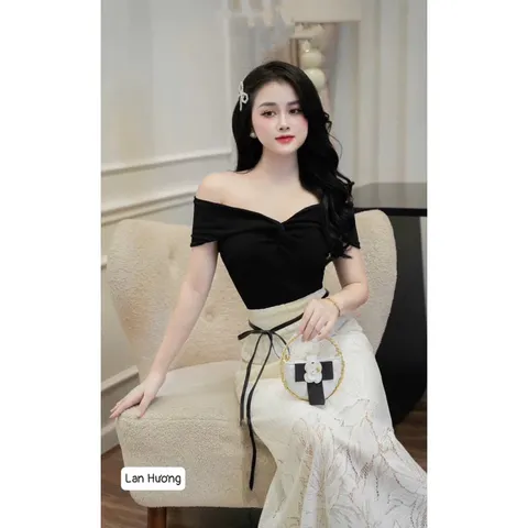 Set áo kèm chân váy ren , set áo có thể mặc lên vai hay trễ vai đều đẹp mix chân váy ren siêu sang chảnh Hàng coa sẵn
