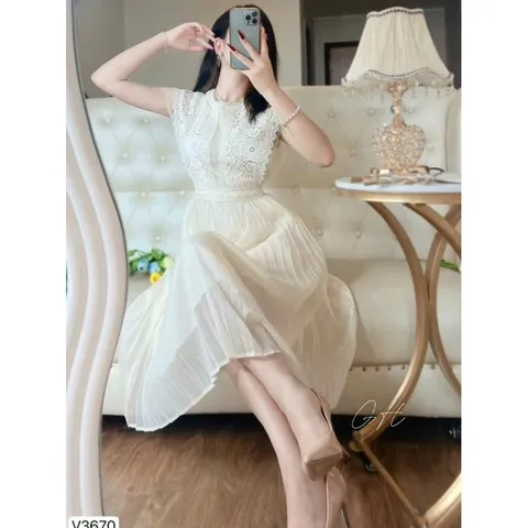 Váy đầm thiết kế ren be xếp ly dáng dài  Hàng cao cấp  Giá 420k  Hàng có sẵn giao ngay L  Màu kem  Hàng của Teng Design