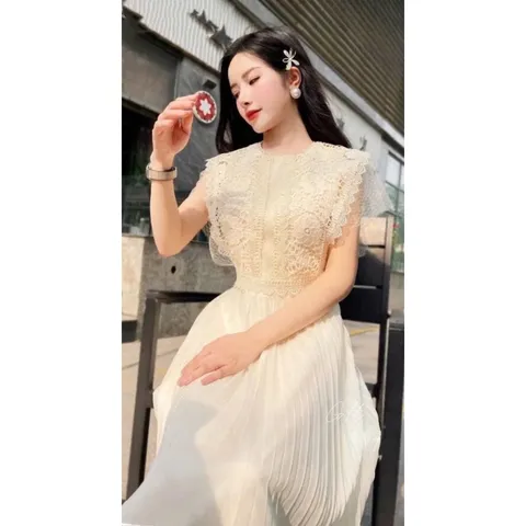Váy đầm thiết kế ren be xếp ly dáng dài  Hàng cao cấp  Giá 420k  Hàng có sẵn giao ngay L  Màu kem  Hàng của Teng Design