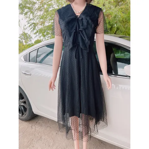 Đầm ren bi màu đen Hàng có sẵn giao ngay SM Chất liệu ren bi có lót bên trong Liên hệ 090.86.99.113
