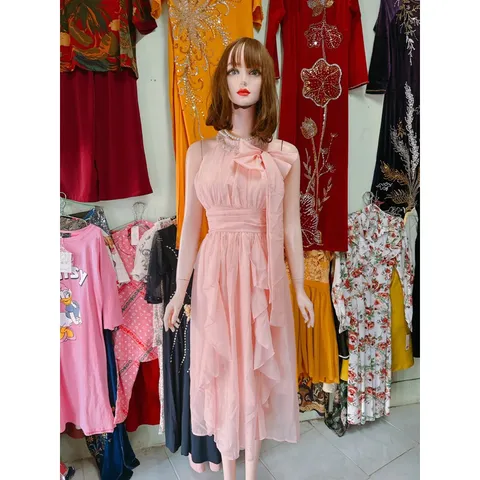 Đầm maxi cổ yếm đính kết bánh bèo đi biển. đi tiệc quá xinh Hàng có sẵn giao ngay L Chất liệu voan tơ 2 lớp cao cấp