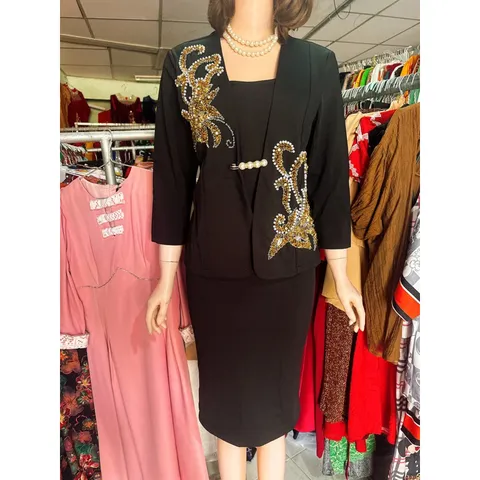 Đầm vest kết đá thủ công tỉ mỉ Hàng có sẵn giao ngay Giá 420k Hàng có sẵn giao ngay Có đủ size tới 85kg
