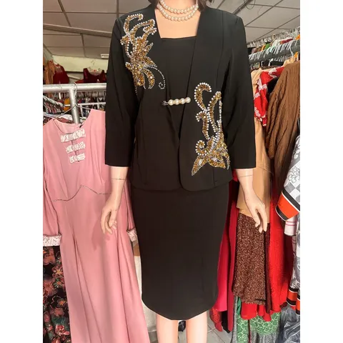 Đầm vest kết đá thủ công tỉ mỉ Hàng có sẵn giao ngay Giá 420k Hàng có sẵn giao ngay Có đủ size tới 85kg