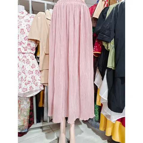 Chân váy dập ly nhí cạp lưng thun dễ mặc Eo có giãn dễ mặc Hàng có sẵn giao ngay Dưới 80kg mặc đẹp Giá 250k