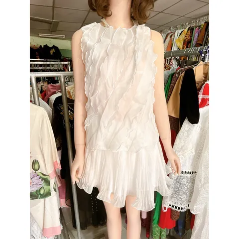 SET VÁY TƠ BÈO ĐI BIỂN, ĐI CHƠI XINH HẾT NƯỚC CHẤM Giá 290k Hàng có sẵn giao ngay Size SM Màu trắng Chân váy có lót quần