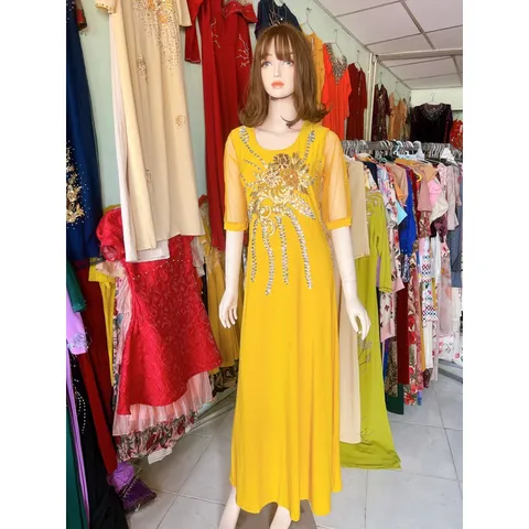 Đầm solen dáng dài đính kết siêu đẹp Hàng đính kết tay thủ công Giá 399k Hàng có sẵn giao ngay  Chất liệu solen xịn