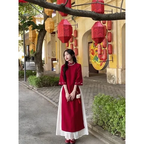 Áo dài Tết - Áo dài cách tân màu đỏ thiết kế tay lỡ dáng suông chất nhung thêu 2 tà cách điệu Hàng có sẵn giao ngay