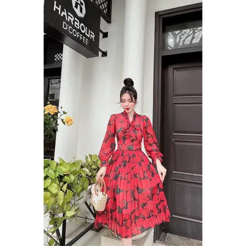 Đầm hoa hồng siêu đep Giá 390k Hàng có sẵn giao ngay M Chất liệu tơ 2 lớp siêu đẹp