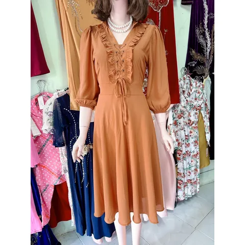 Đầm đúp lót 2 lớp Hàng cao cấp  Chất liệu chifffon cao cấp xịn Hàng có sẵn giao ngay  Giá 290k Dưới 70kg mặc đẹp Màu cam