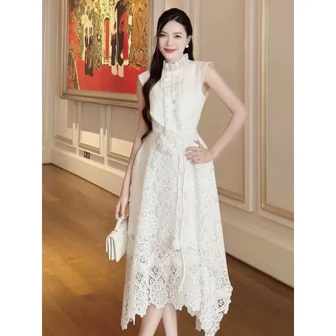 Đầm  ren siêu đẹp Màu trắng, đúp lót 2 lớp Thanh lịch, tinh tế,” . Kiểu dáng quyến rũ và chất liệu ren hoa lót mềm