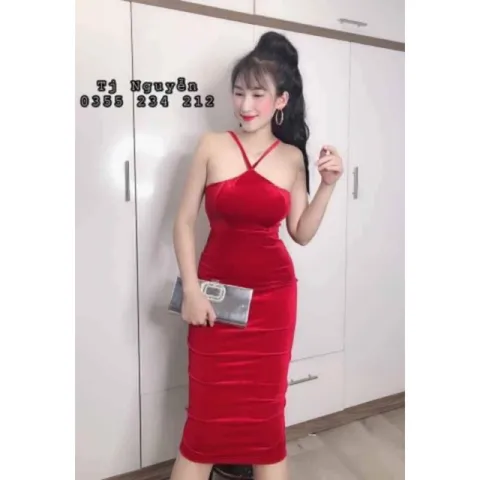 Chất liệu nhung dày dặn Có mút ngực Free size Màu sắc đỏ Hàng có sẵn giao ngay Giá 220k