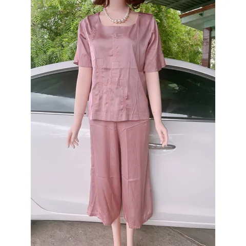 Set lụa latin màu hồng phấn thêu hoạ tiết siêu đẹp Giá 199k cả set Hàng có sẵn giao ngay