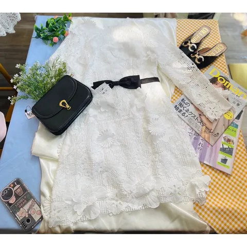 Váy ren hoa phối nơ siêu xinh Giá 360k Hang có sẵn giao ngay