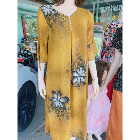 Đầm trung niên 2 lớp Hang đẹp Giá 290k Hàng có sẵn giao ngay