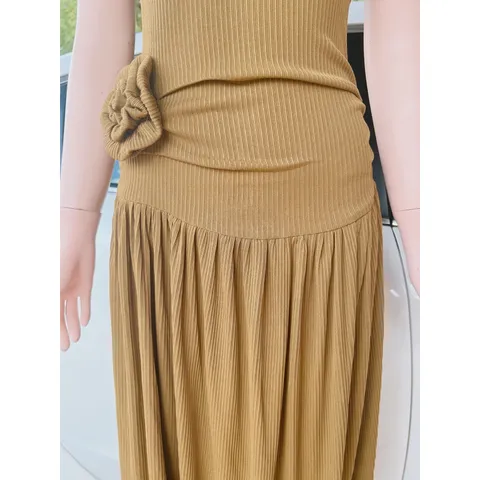 Váy Cotton Thun Tăm Dáng Dài Eo Đính Hoa Giá 290k Hàng có sẵn giao ngay Co giãn dễ chịu Màu rêu
