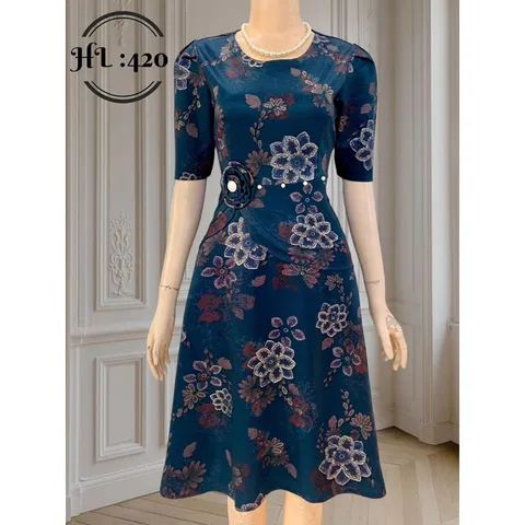 Đầm  họa tiết đẹp! Chất liệu : jean 2za mềm mát  Free size  Giá 330k Hàng coa sẵn giao ngay