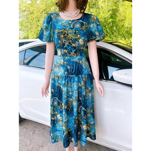 Đầm hoa siêu đẹp Giá 290k Hang có sẵn giao ngay Chất liệu mango cao cấp Dây kéo phía sau
