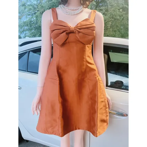 Đầm tapta đính nơ màu cam Hàng đúp lót 2 lớp Hàng có sẵn giao ngay Giá 290k Hàng cao cấp, xịn xò