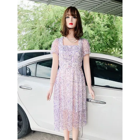 Đầm hoa tím đúp lót 2 lớp Giá 290k Hàng có sẵn giao ngay Dây kéo phía sau liên hệ 090.8699113 chuyên hàng thiết kế