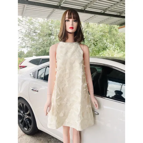 Đầm cổ yếm đính ngọc siêu đẹp Giá 290k Hàng có sẵn giao ngay Hàng cao cấp siêu  đẹp Màu kem