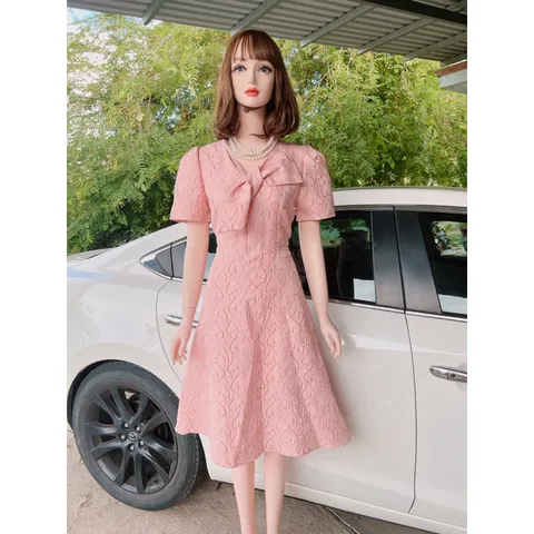 Đầm hồng cao cấp Chất liệu gấm xốp dễ chịu Hàng có sẵn giao ngay Đủ size tới 75kg Giá 290k