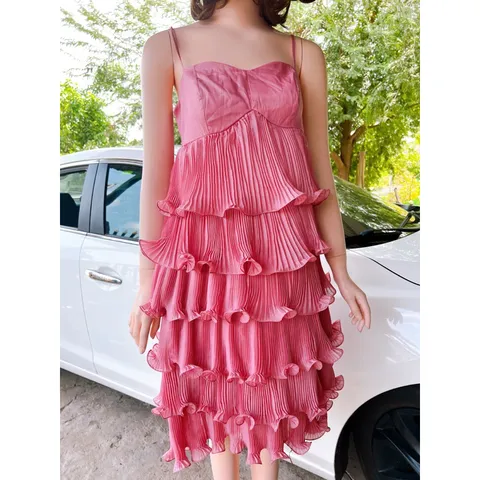 Đầm tầng màu hồng bo chun phía sau Giá 290k Hàng có sẵn giao ngay M