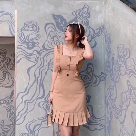 Đầm  cánh tiên , đuôi cá Giá 250k Hàng có sẵn giao ngay màu đen SM Chất liệu tuyết mưa siêu đẹp