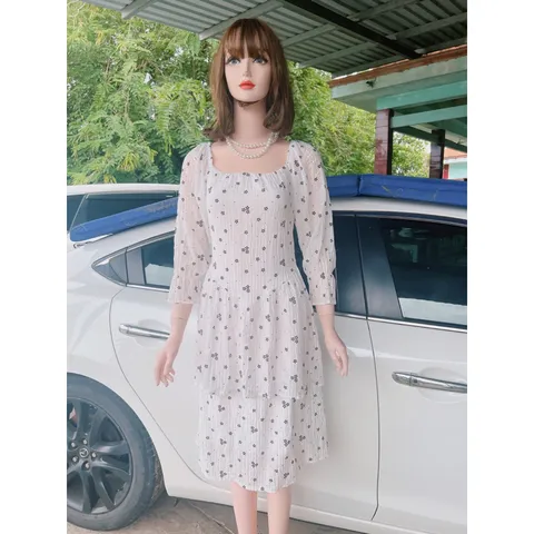 Đầm midi hoa nhí cổ vuông tay bồng bánh bèo chất liệu vải xốp Giá 250k Hàng có sẵn giao ngay