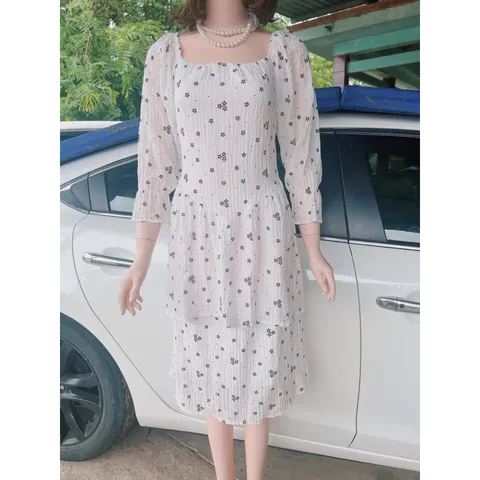 Đầm midi hoa nhí cổ vuông tay bồng bánh bèo chất liệu vải xốp Giá 250k Hàng có sẵn giao ngay
