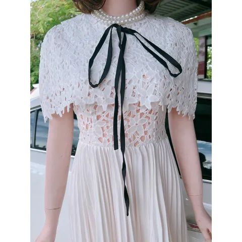 Đầm ren nổi maù trắng dập ly Giá 450k Hàng có sẵn giao ngay S Hàng cao cấp